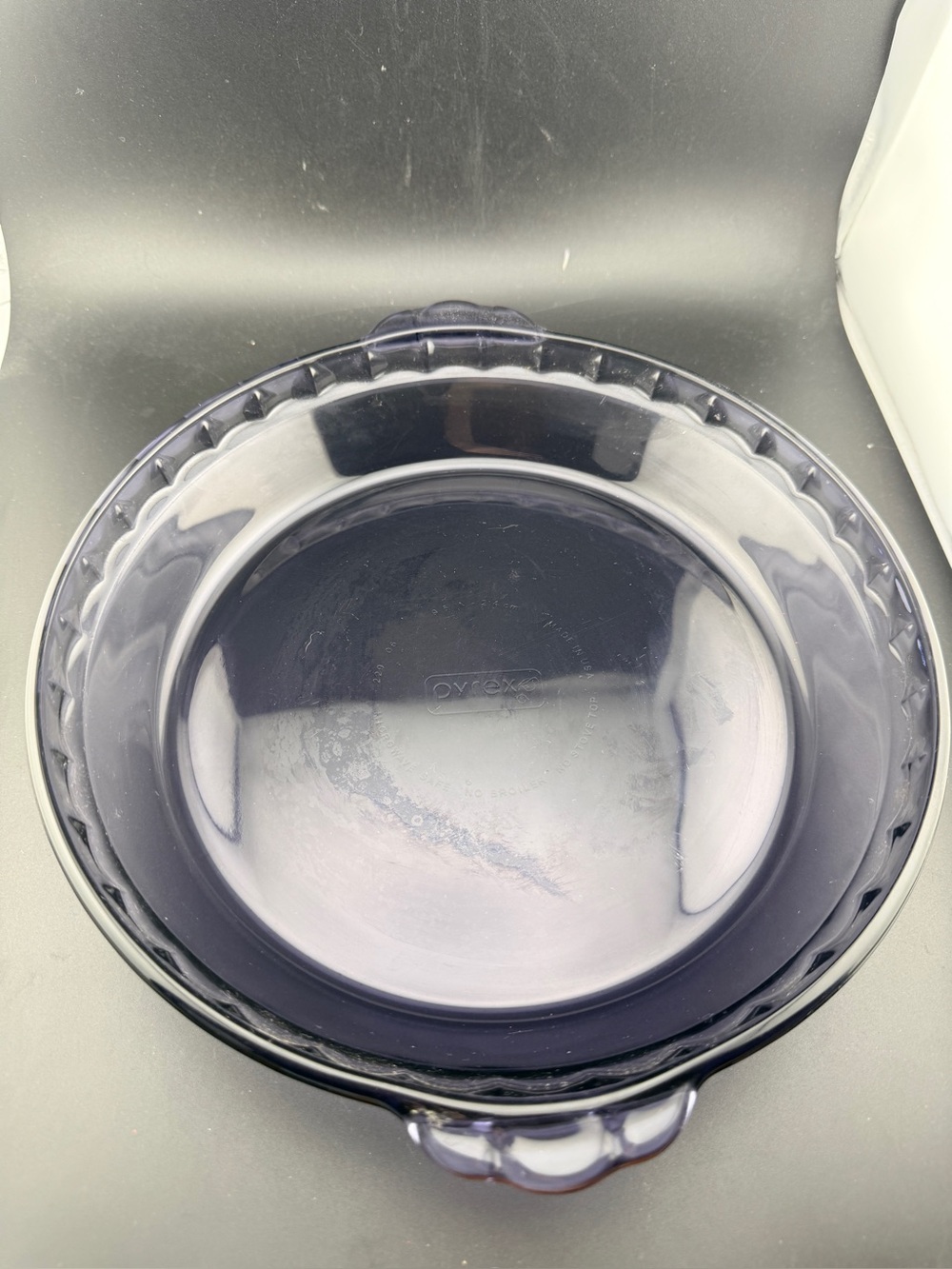 Pyrex Amethyst Purple Pie Plate 9.5” Model 229